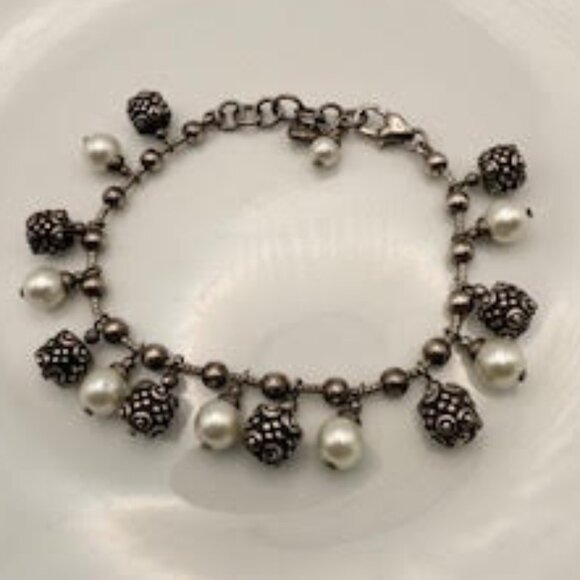 Brighton Silver Tone Pearl Bead Charm Bracelet Heart Clasp Adjustable - Picture 1 of 9